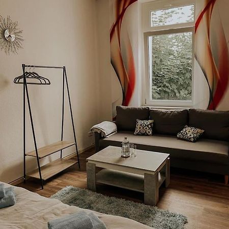 Unser Sonniges Apartment Mit Wlan, Netflix, Xbox Magdebourg Extérieur photo