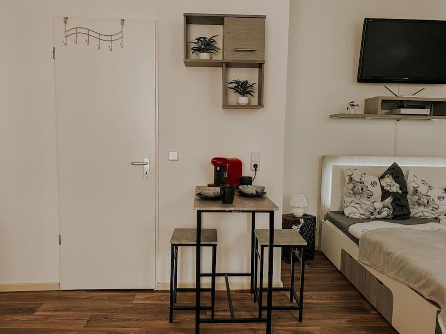 Unser Sonniges Apartment Mit Wlan, Netflix, Xbox Magdebourg Extérieur photo